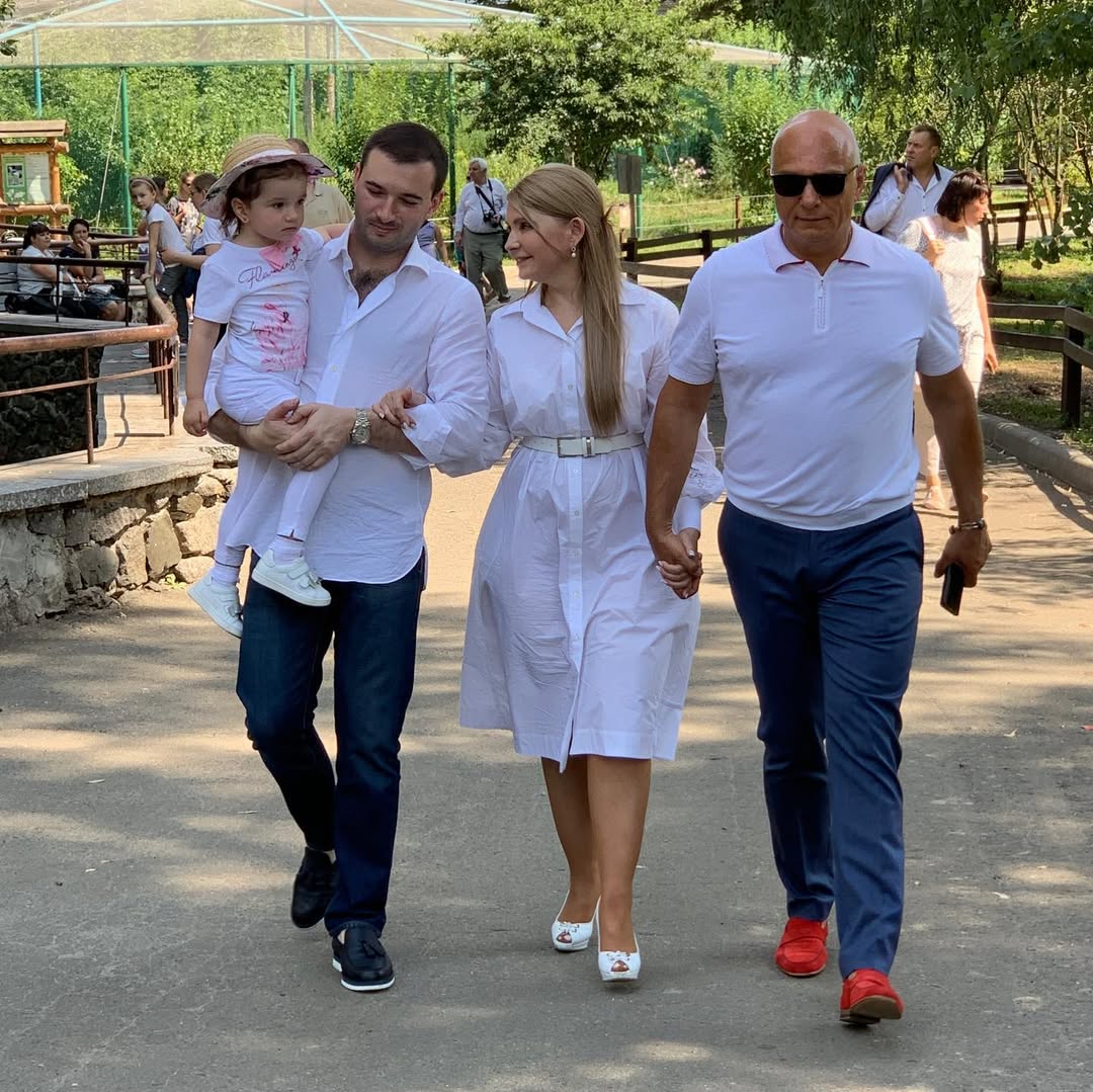 Grandsons Adam and Eve are abroad, wedding at 19, son-in-law is almost the same age. What Yulia Tymoshenko's family looks like photo 4